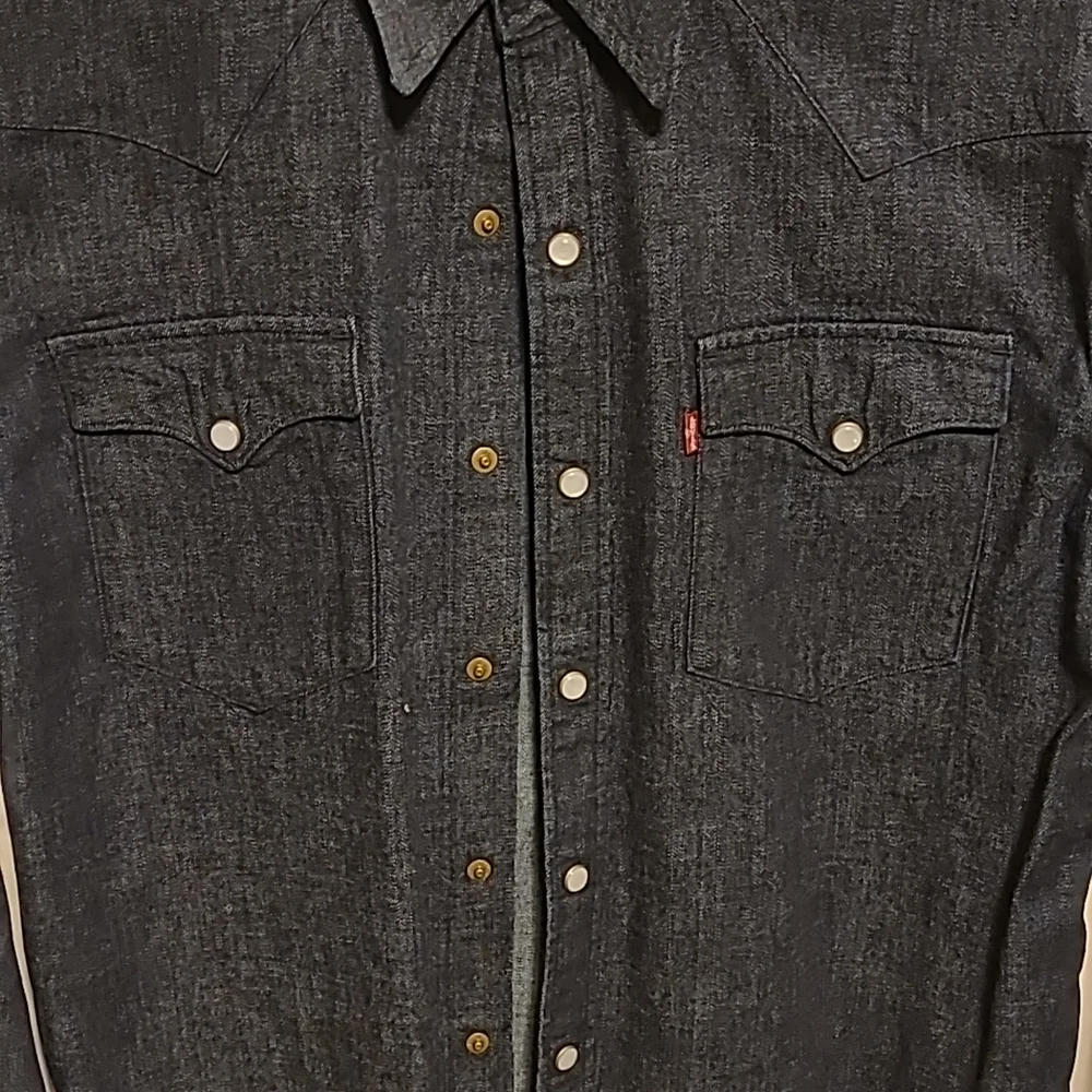 Levi's Men's Black Casual Button-Down Western Shirt